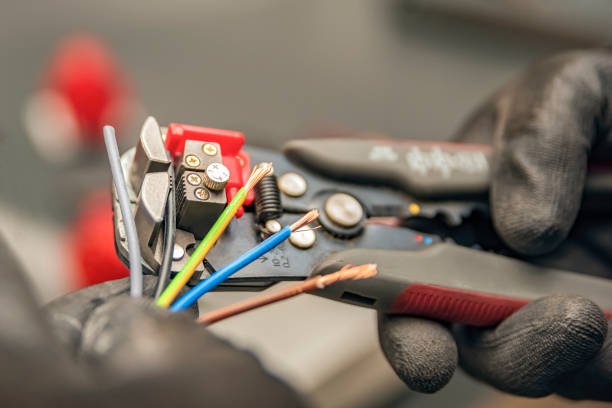 Best Affordable Emergency Electrician  in Templeton, CA
